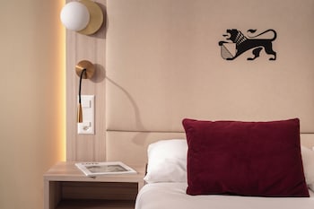 Deluxe Top View Room with Balcony