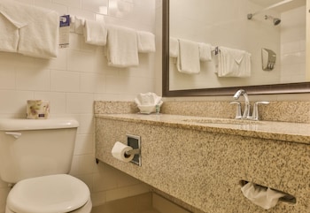 Standard Room, 2 Double Beds, Non Smoking, Patio