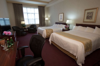 Standard Room, 2 Queen Beds, Accessible, Refrigerator & Microwave (Refrigerator & Microwave)