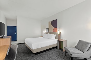Room, 1 King Bed, Accessible, Bathtub (Mobility)