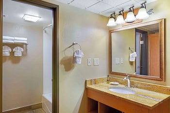 Standard Room, 2 Queen Beds, Non Smoking, Refrigerator & Microwave