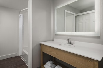Suite, 1 King Bed, Non Smoking, Jetted Tub (No Pets in room type)
