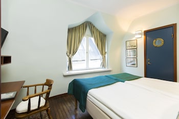 Captains Double Room