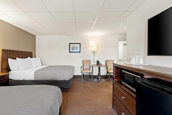 Room, 2 Double Beds, City View