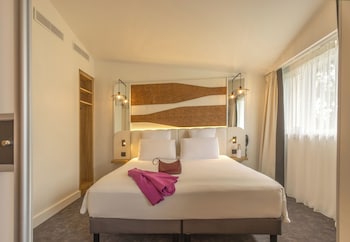 Junior Suite, 1 Double Bed with Sofa bed (Privilege)
