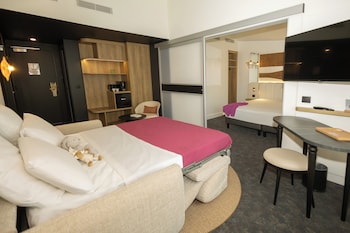 Junior Suite, 1 Double Bed with Sofa bed (Privilege)