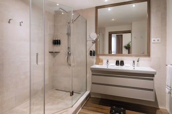 Premium Room (The Level)