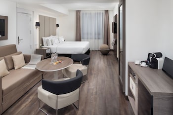 Premium Room, Bathtub (The Level)