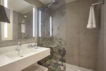 Classic Room, 2 Twin Beds, Bathtub