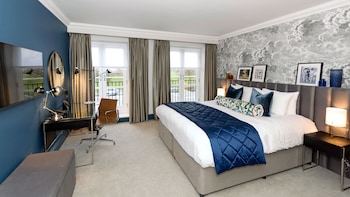 Classic Double Room, Bathtub