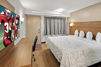 Standard Room, 1 King Bed (Smoke Free)