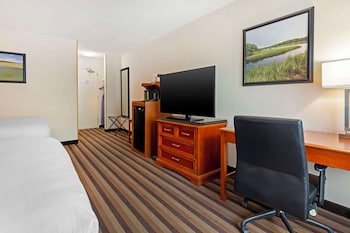 Standard Room, 2 Queen Beds, Non Smoking