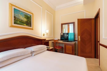 Family Room, Connecting Rooms