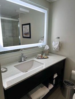 Standard Room, 2 Queen Beds, Patio, Poolside