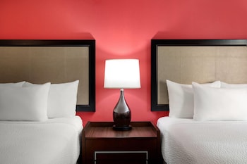 Room, 2 Queen Beds, Accessible, Non Smoking (Mobility/Hearing,roll-in shwr)