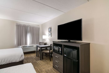Standard Room, 2 Queen Beds, Non Smoking