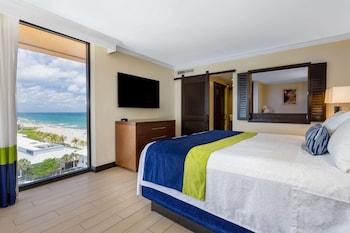 Suite, 1 Bedroom, City View (Non-Smoking/ Corner)