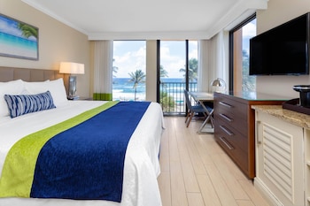 Room, 1 King Bed, Corner (Ocean)
