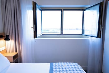 Premium Room, 1 Queen Bed, Sea View