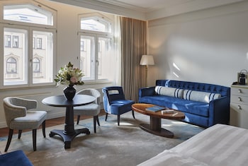Signature Room (Deluxe)