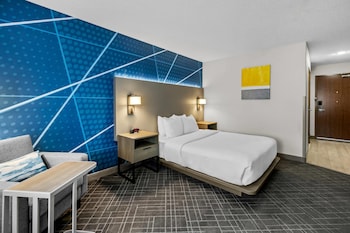 Room, 1 Queen Bed, Hearing Accessible, Non Smoking (Mobility Accessible)