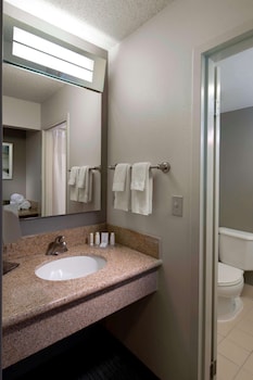 Room, 2 Double Beds, Accessible (Mobility Tub)
