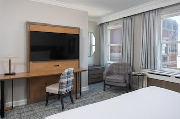 Deluxe Room, 1 King Bed