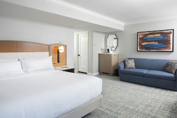 Superior Room, 1 King Bed, Accessible (Roll-In Shower)