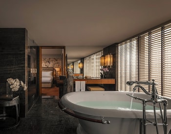 King Suite - City View