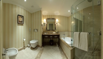 Tower Executive Rooms Queen or Twin