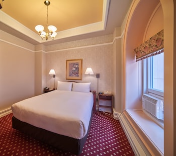 Superior Room, 1 Queen Bed with Sofa bed, Courtyard View