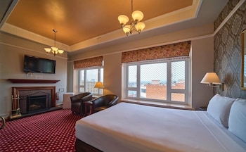 Superior Room, 1 Queen Bed, City View