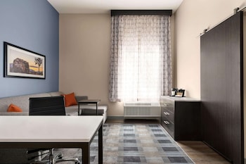 Room, 1 King Bed, Accessible, Non Smoking (Mobility)