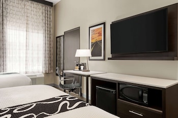 Standard Room, 2 Queen Beds, Non Smoking