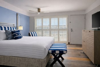 Room, 1 King Bed, Mobility Accessible, Bay View