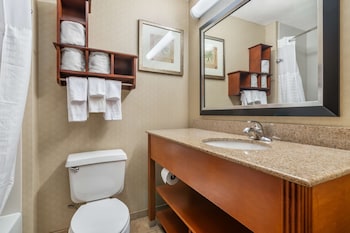 Suite, 1 King Bed, Non Smoking (with Single Sofabed)