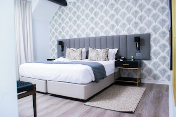 Suite, 1 Double Bed, Garden View (SUITE)