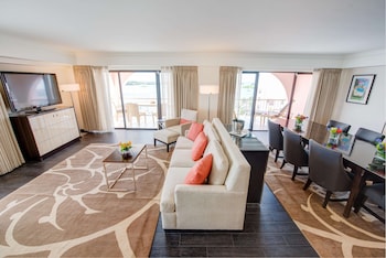 Penthouse, 1 King Bed, Balcony, Harbor View