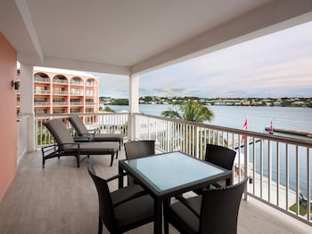Fairmont Gold, Suite, 2 Bedrooms, 2 Bathrooms, Harbor View
