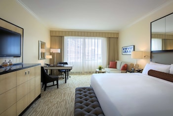 Fairmont Gold, Room, 1 King Bed, Club Lounge Access, Harbor View