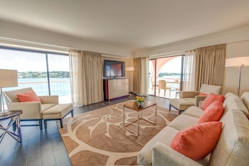 Penthouse, 1 King Bed, Balcony, Harbor View