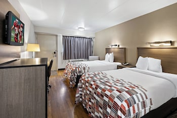 Deluxe Room, 2 Double Beds (Smoke Free)