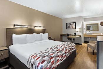 Superior Room, 1 King Bed (Smoke Free)