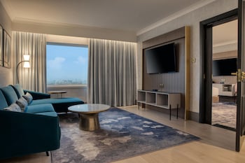 Executive Suite, 2 Double Beds, City View