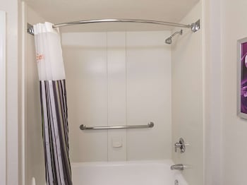 Room, 2 Queen Beds, Non Smoking