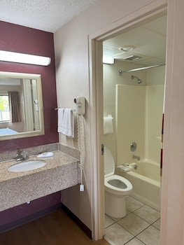 Deluxe Room, 1 King Bed, Non Smoking