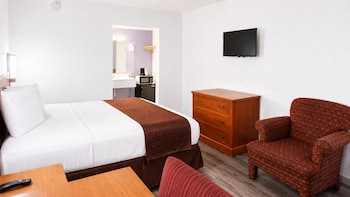 Room, 1 King Bed, Smoking