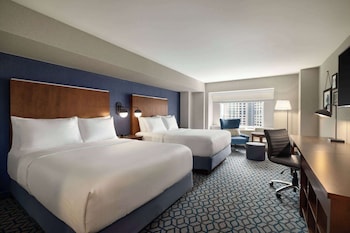2-Bedroom Family Suite,1 King Bed and 2 Queen Beds, Non-Smoking