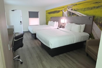 Room, 2 Queen Beds, Non Smoking (Upgrade)