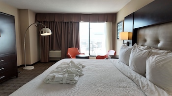 Studio Suite, 1 King Bed, Non Smoking (Mod Squad)